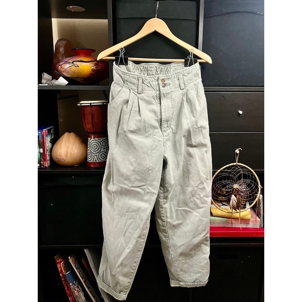 Women’s Light Pastel Green Khaki Pants - Large